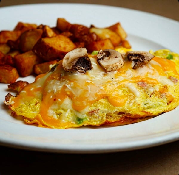 Denver omelet breakfast plate at Bailey’s Breakfast & Lunch in Omaha